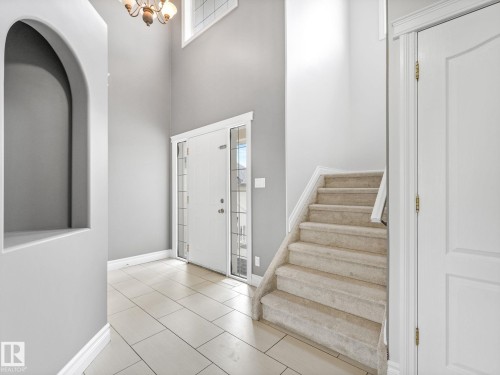 173 Castle Drive, Edmonton, AB - Indoor Photo Showing Other Room