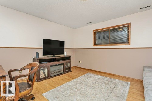 4923 11A Avenue, Edmonton, AB - Indoor