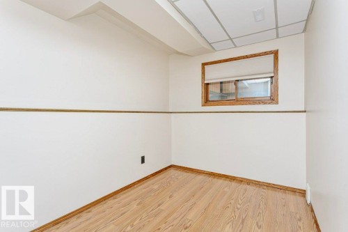 4923 11A Avenue, Edmonton, AB - Indoor Photo Showing Other Room