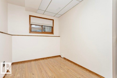 4923 11A Avenue, Edmonton, AB - Indoor Photo Showing Other Room