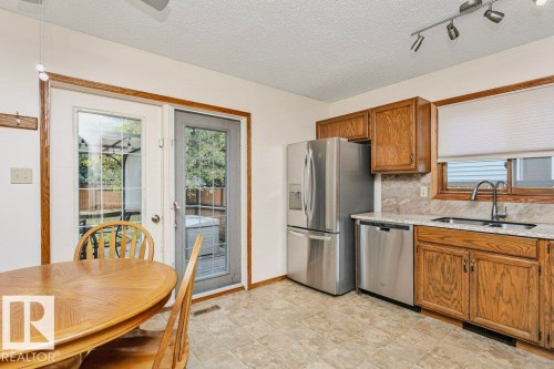 4923 11A Avenue, Edmonton, AB - Indoor