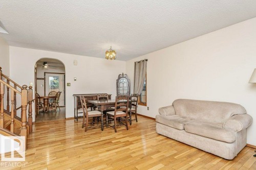 4923 11A Avenue, Edmonton, AB - Indoor Photo Showing Living Room