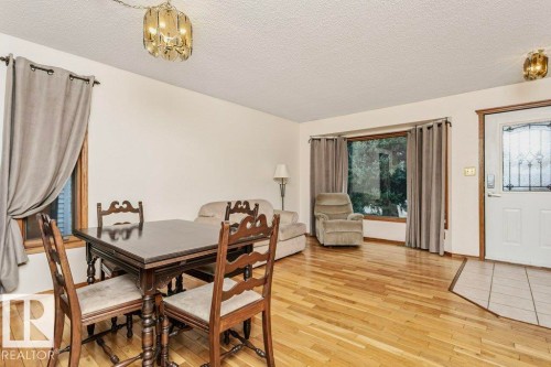4923 11A Avenue, Edmonton, AB - Indoor Photo Showing Dining Room