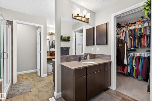 Bathroom - 17838 60A Street, Edmonton, AB - Indoor