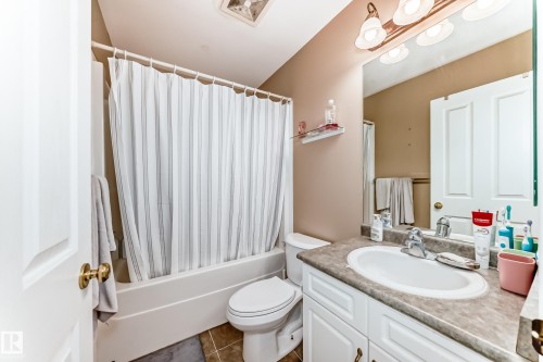 1815 36 Avenue, Edmonton, AB - Indoor Photo Showing Bathroom