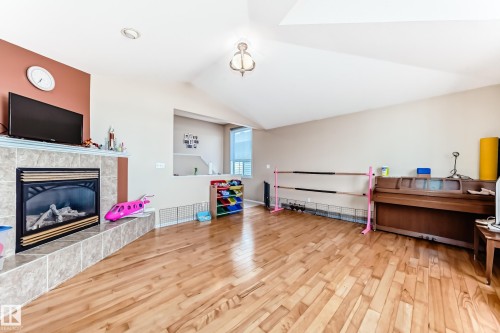 1815 36 Avenue, Edmonton, AB - Indoor With Fireplace
