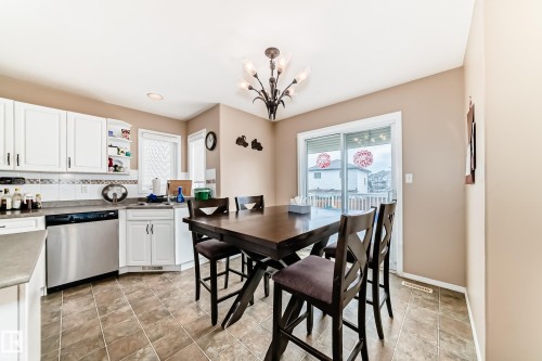1815 36 Avenue, Edmonton, AB - Indoor