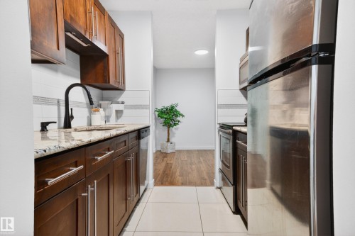 312 14811 51 Avenue, Edmonton, AB - Indoor Photo Showing Kitchen