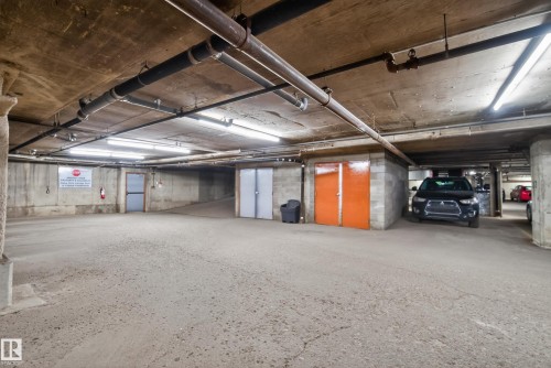 302 10148 118 Street, Edmonton, AB - Indoor Photo Showing Garage