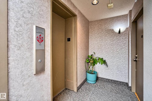 302 10148 118 Street, Edmonton, AB - Indoor Photo Showing Other Room