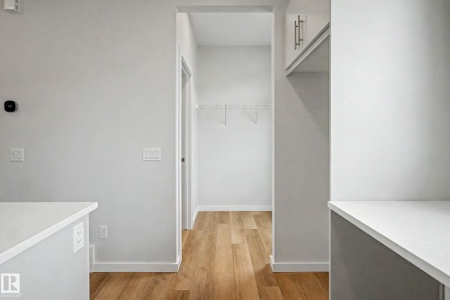 21120 25 Ave Nw, Edmonton, AB - Indoor Photo Showing Other Room