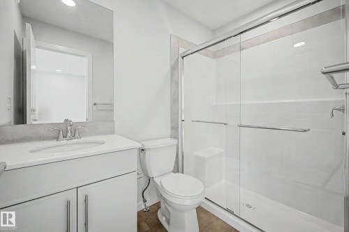 21120 25 Ave Nw, Edmonton, AB - Indoor Photo Showing Bathroom