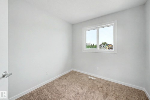 21120 25 Ave Nw, Edmonton, AB - Indoor Photo Showing Other Room