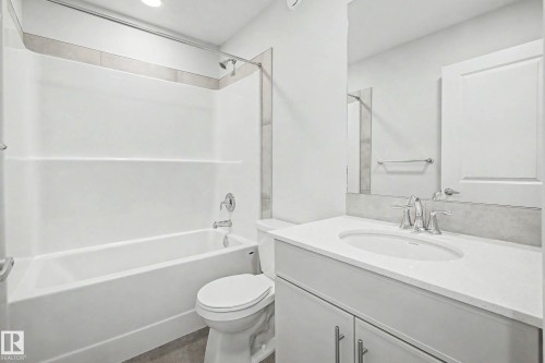 21120 25 Ave Nw, Edmonton, AB - Indoor Photo Showing Bathroom