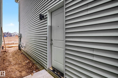 21120 25 Ave Nw, Edmonton, AB - Outdoor