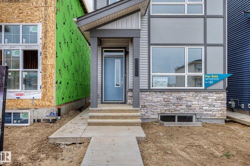21120 25 Ave Nw, Edmonton, AB - Outdoor