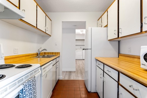 206 11011 86 Avenue, Edmonton, AB 
