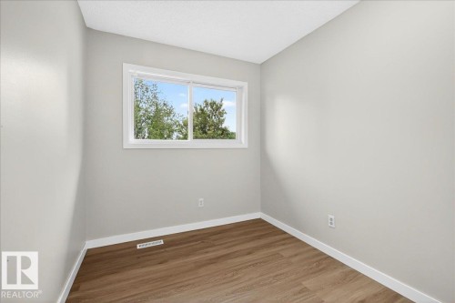 1815 42 Street, Edmonton, AB - Indoor Photo Showing Other Room