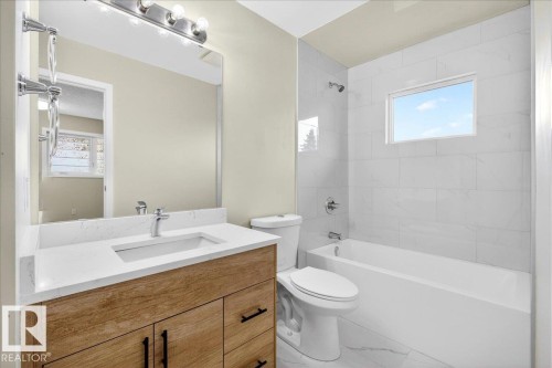 1815 42 Street, Edmonton, AB - Indoor Photo Showing Bathroom