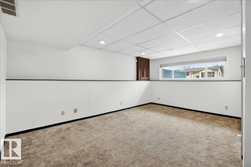 1815 42 Street, Edmonton, AB - Indoor Photo Showing Other Room