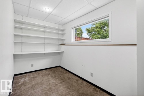 1815 42 Street, Edmonton, AB - Indoor