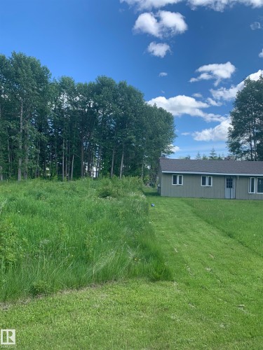 B16 Beach Avenue, Rural Leduc County, AB 