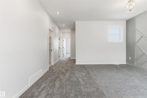 18 Meadowgrove Landing, Spruce Grove, AB - Indoor Photo Showing Other Room