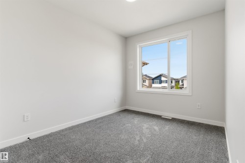 18 Meadowgrove Landing, Spruce Grove, AB - Indoor Photo Showing Other Room