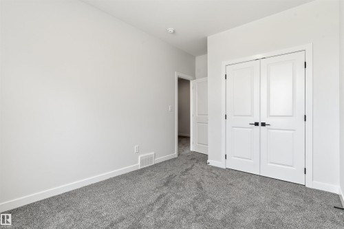 18 Meadowgrove Landing, Spruce Grove, AB - Indoor Photo Showing Other Room