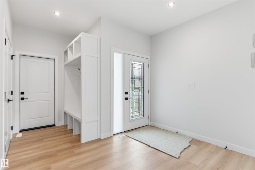 18 Meadowgrove Landing, Spruce Grove, AB - Indoor Photo Showing Other Room