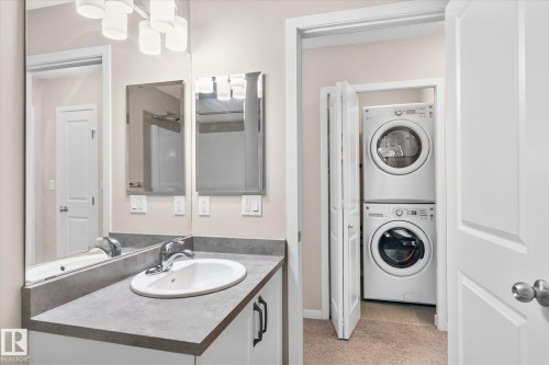 2241 Price Lane, Edmonton, AB - Indoor Photo Showing Laundry Room
