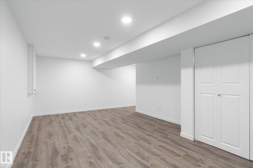 2241 Price Lane, Edmonton, AB - Indoor Photo Showing Other Room
