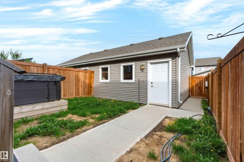 2241 Price Lane, Edmonton, AB - Outdoor