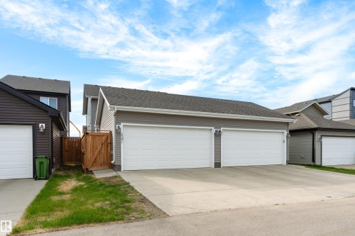 2241 Price Lane, Edmonton, AB - Outdoor