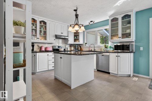 5511 51 Avenue, Beaumont, AB - Indoor Photo Showing Kitchen With Upgraded Kitchen