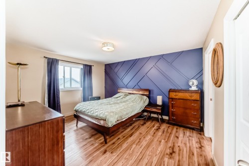 15529 47A Street, Edmonton, AB 