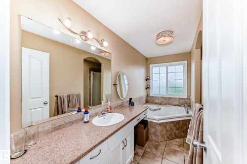 15529 47A Street, Edmonton, AB 