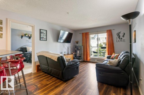 314 13710 150 Avenue, Edmonton, AB - Indoor Photo Showing Living Room