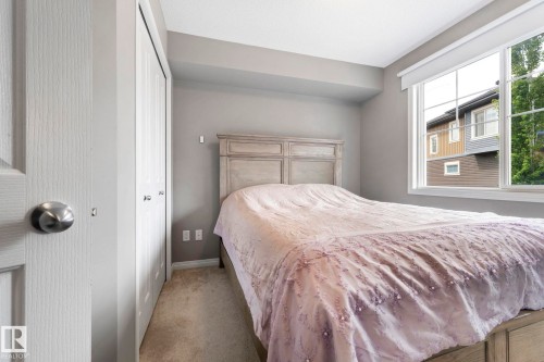 8 1030 Chappelle Boulevard, Edmonton, AB - Indoor Photo Showing Bedroom
