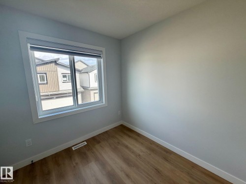 Garage 137 29 Street Sw, Edmonton, AB - Indoor Photo Showing Other Room