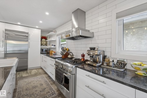 10869 94 Street, Edmonton, AB - Indoor Photo Showing Kitchen With Upgraded Kitchen