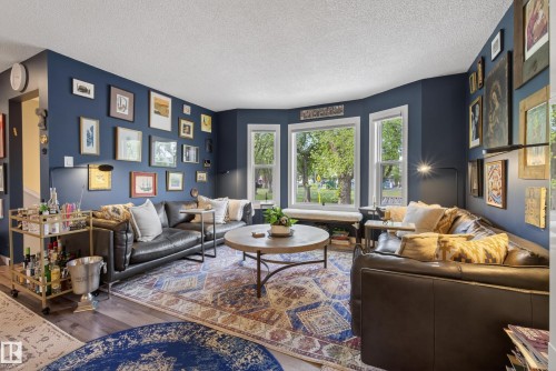 10869 94 Street, Edmonton, AB - Indoor Photo Showing Living Room