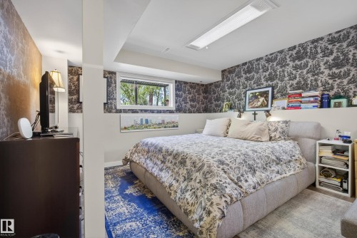10869 94 Street, Edmonton, AB - Indoor Photo Showing Bedroom
