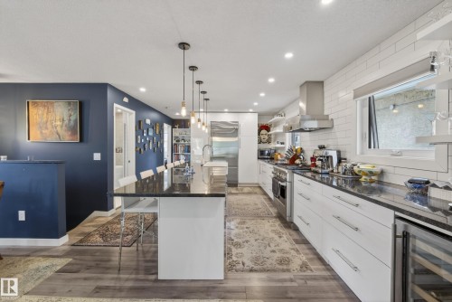 10869 94 Street, Edmonton, AB - Indoor Photo Showing Kitchen With Upgraded Kitchen