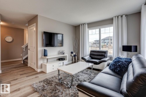 45 13139 205 Street, Edmonton, AB - Indoor Photo Showing Living Room