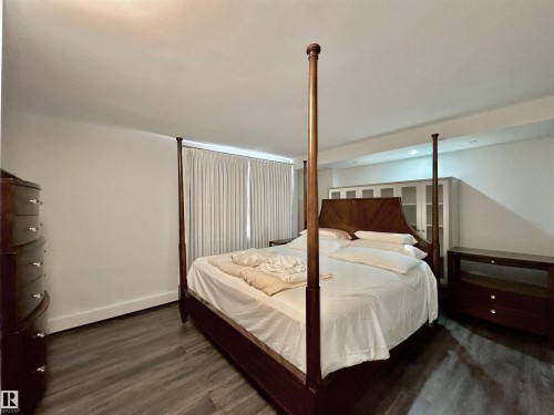 #201 10010 119 St Nw, Edmonton, AB - Indoor Photo Showing Bedroom