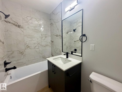 #Bsmt 137 29 St Sw Sw, Edmonton, AB - Indoor Photo Showing Bathroom