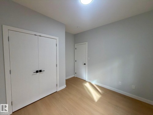 #Bsmt 137 29 St Sw Sw, Edmonton, AB - Indoor Photo Showing Other Room