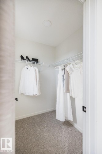 312 32 Street, Edmonton, AB - Indoor With Storage