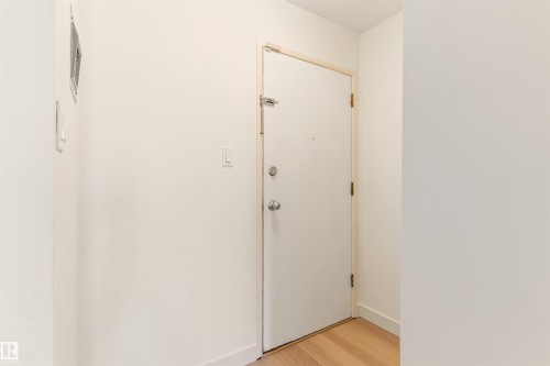 109 11429 124 Street, Edmonton, AB - Indoor Photo Showing Other Room